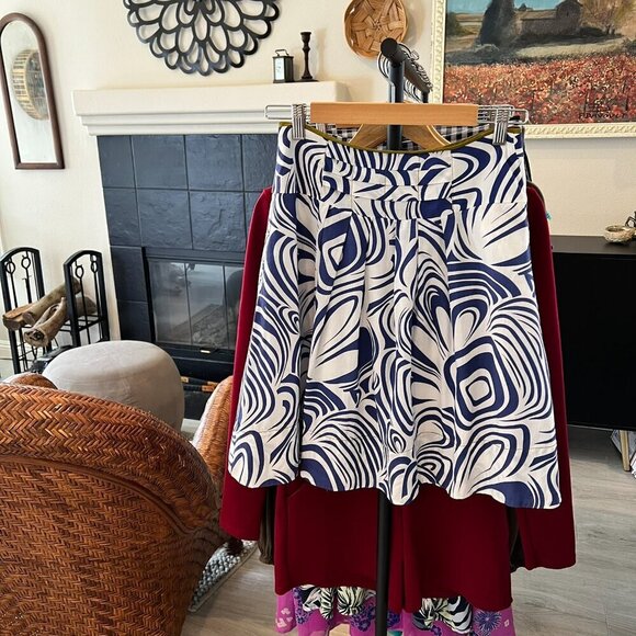 Cabi Skirt Womens Size 0 Blue & White Lombard Geo Swirl Cotton Blend Pleated - Picture 15 of 15